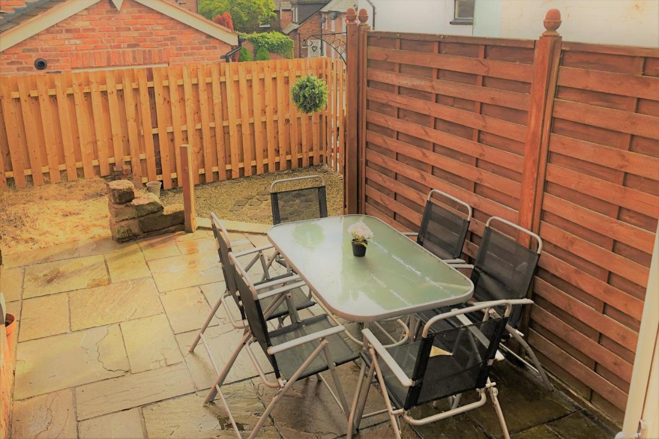 Tarporley Holiday Cottage Екстериор снимка