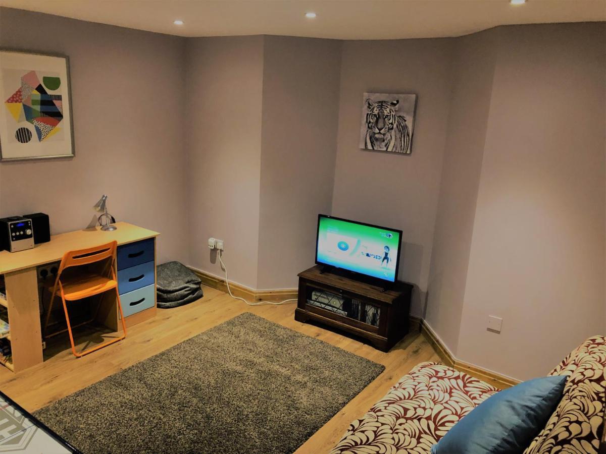 Tarporley Holiday Cottage Екстериор снимка